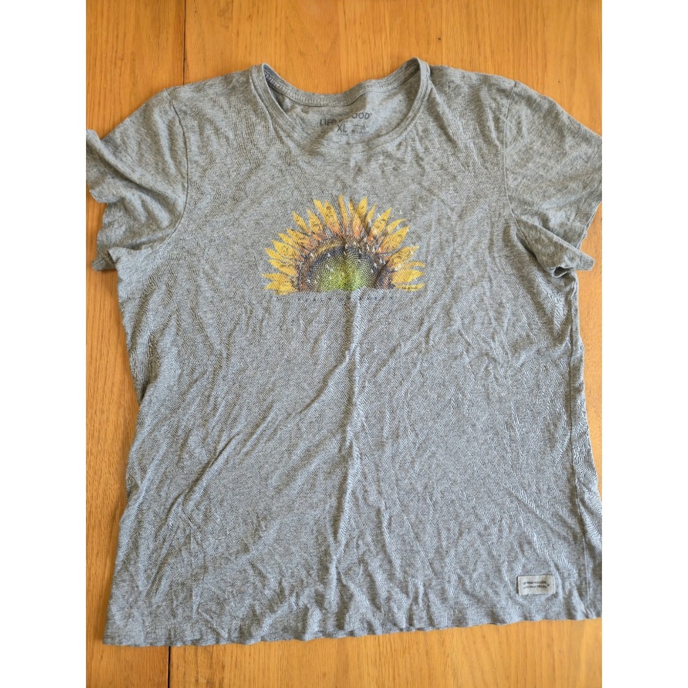 Life is Good Crusher Lite Gray Sunflower Graphic V-Neck T-Shirt Womens XL